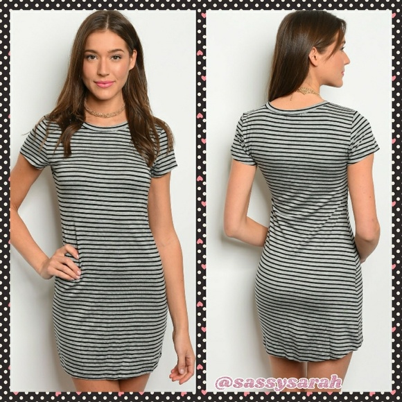 Sassysarah Dresses & Skirts - 5⭐ rated! Striped Grey Body Con Dress! Summer fav